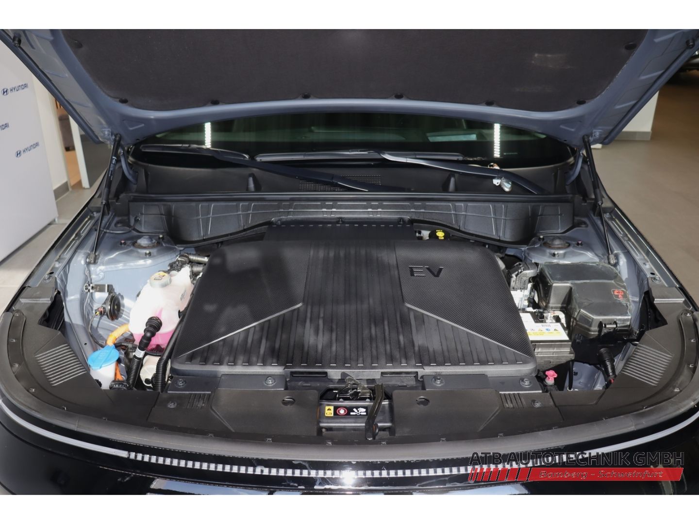 Fahrzeugabbildung Hyundai KONA Elektro Prime 65,4 kWh 2WD SOH 98,9% HUD Na