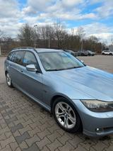 BMW 320i Touring - BMW 320 aus 2009: Kombi, 320i