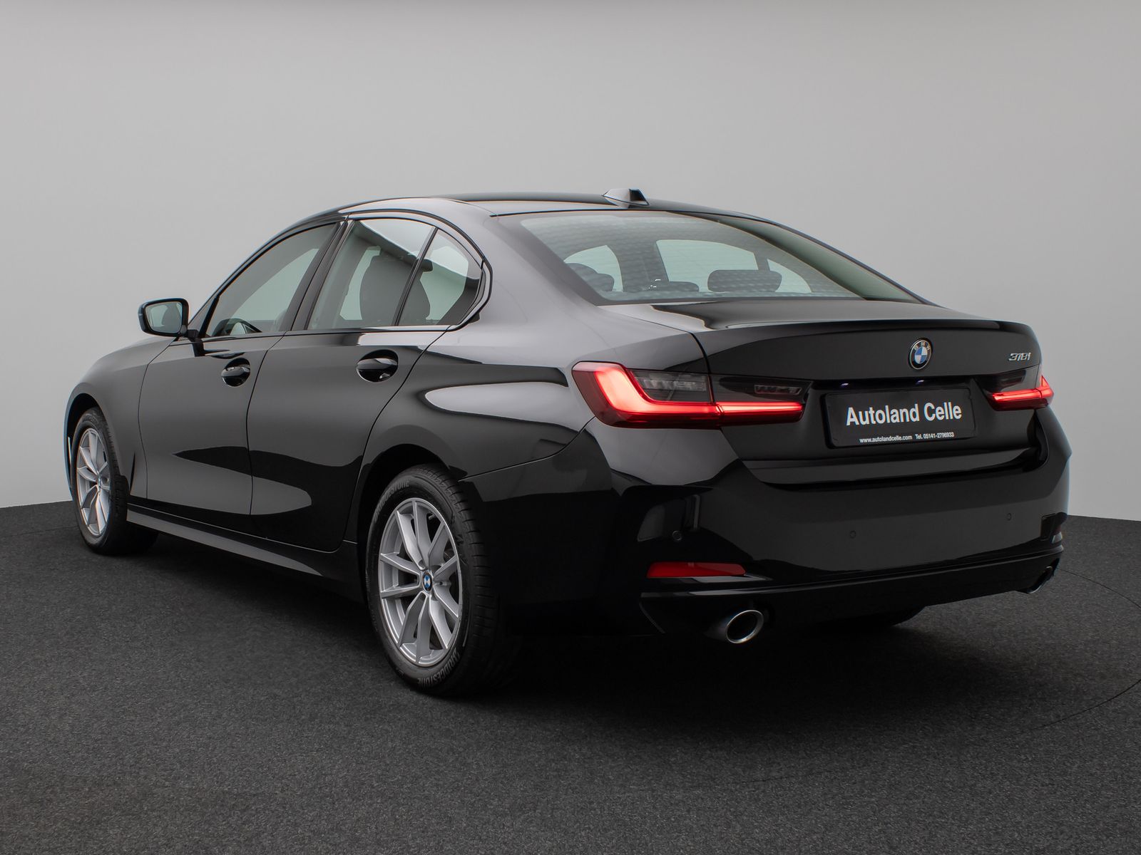 Fahrzeugabbildung BMW 318i HUD DAB CockPitPro PDC Geschwindigkeitsreg