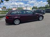 BMW 320i Touring*Automatik*Display*Teilleder* - BMW 320 aus 2008: Kombi