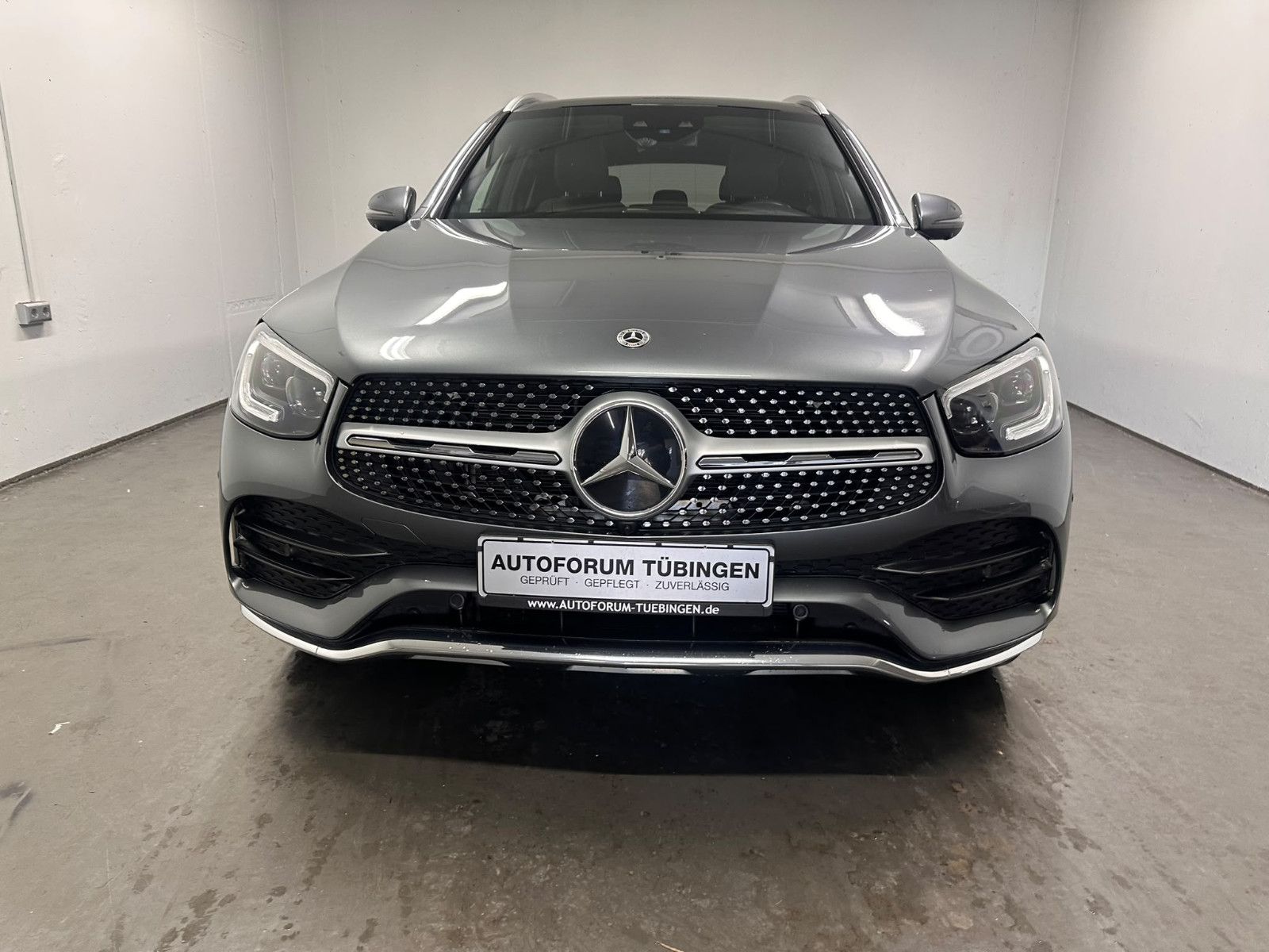Fahrzeugabbildung Mercedes-Benz GLC 220 d 4MATIC AMG*PANO*360*HUD*AHK*DISTRO