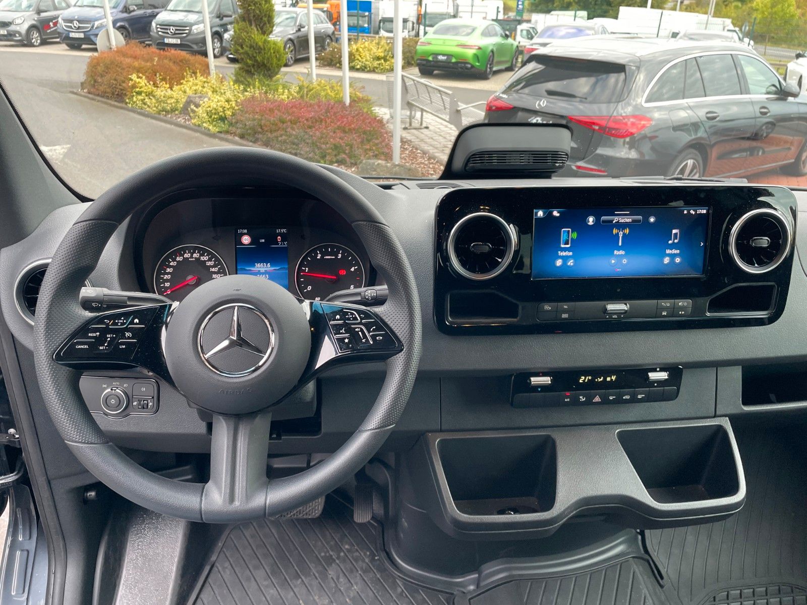 Fahrzeugabbildung Mercedes-Benz Sprinter 317 CDI Tourer 3665 9G Kamera AHK3,5to