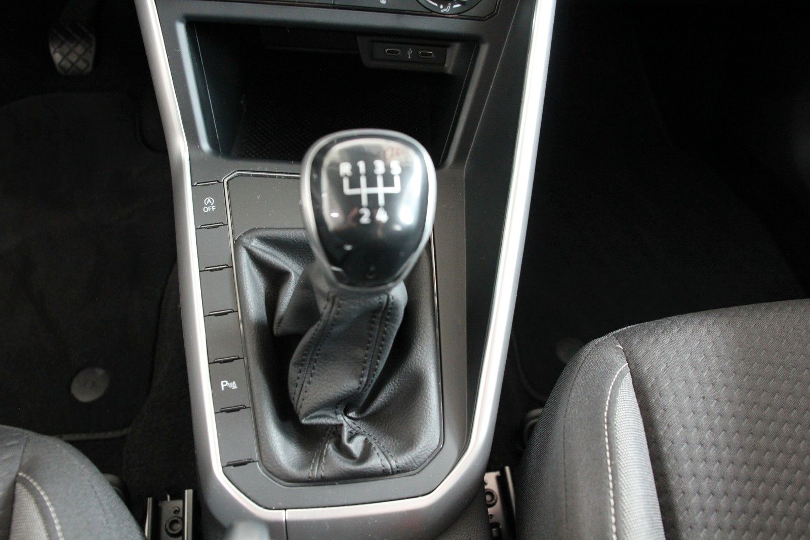 Fahrzeugabbildung Volkswagen Taigo 1.0 TSI Life