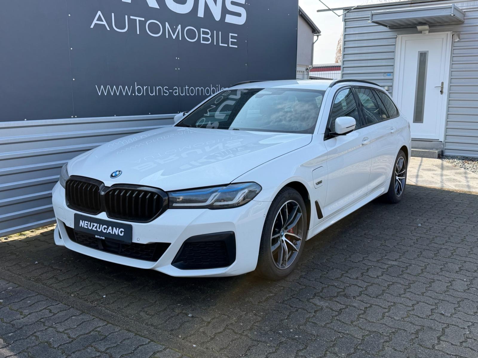 BMW 530 e M Sport Touring HUD Laserlicht Soft-Close