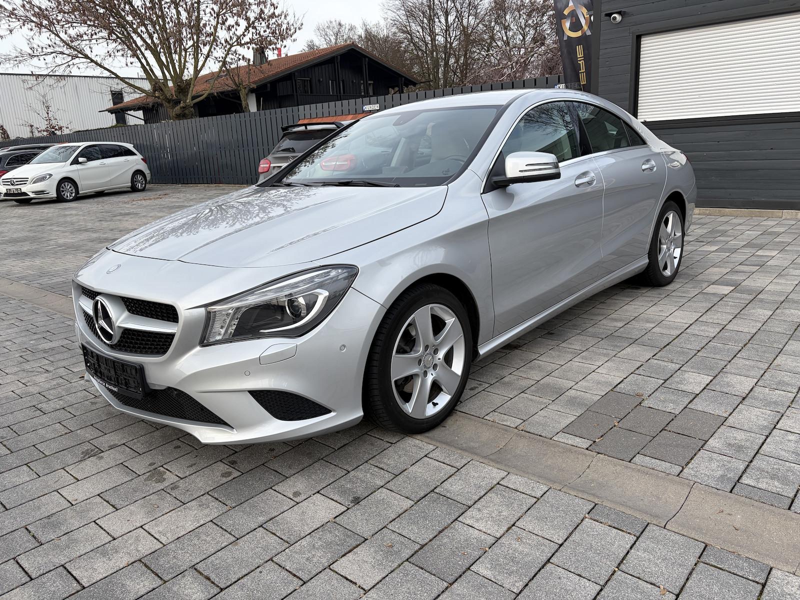 Mercedes-Benz CLA 220 CDI Urban XENON | LEDER | PDC |
