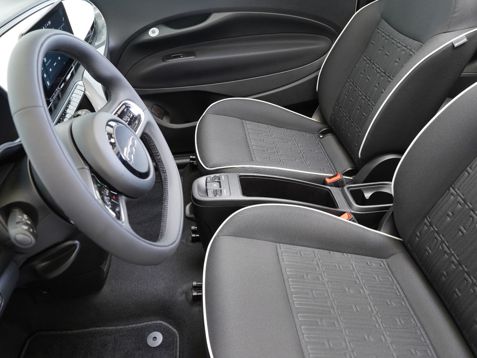 Fahrzeugabbildung Fiat 500e Cabrio 87KW/42kWh/DC-LADEN/CARPLAY/DAB