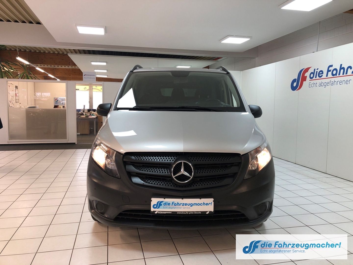 Fahrzeugabbildung Mercedes-Benz Vito Mixto 114 CDI 4x4 kompakt Navi Digitales Co