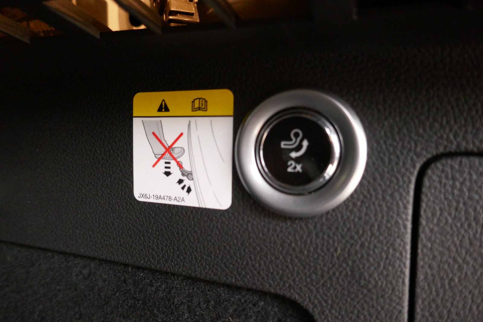 Fahrzeugabbildung Ford Kuga Cool&Connect
