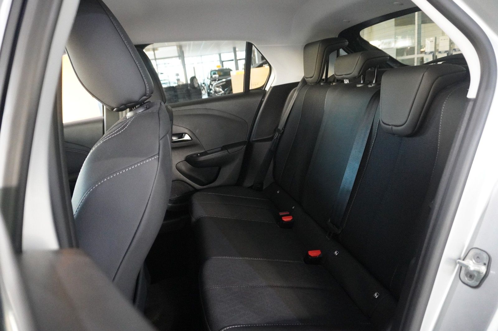 Fahrzeugabbildung Opel Corsa-e ELEGANCE 3-PHASIG NAVI/LED/KAMERA/SH/DAB