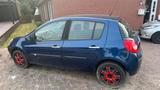 Renault in Blau - Renault Rapid mit Benzin-Antrieb