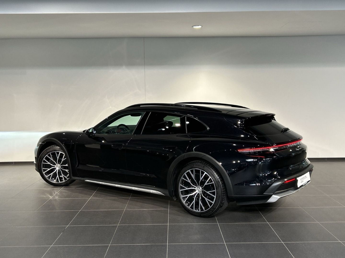Porsche Taycan 4 Cross Turismo BOSE 20-Zoll Panoramadach imagem 3