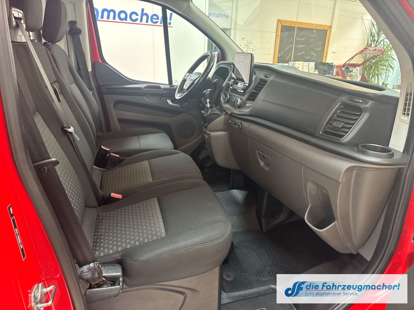 Fahrzeugabbildung Ford Transit Custom Kasten 340 L2 Trend 2.0 TDCi Navi