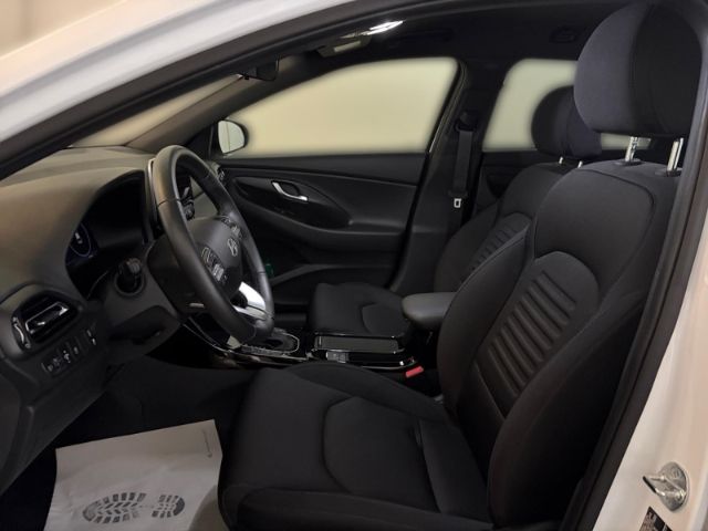 Fahrzeugabbildung Hyundai i30 cw Advantage Navi Digitales Cockpit LED ACC