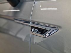 Fahrzeugabbildung Volkswagen TIGUAN 2.0 TDI 4M R-LINE NAVI LED AHK ACC SITZHZ