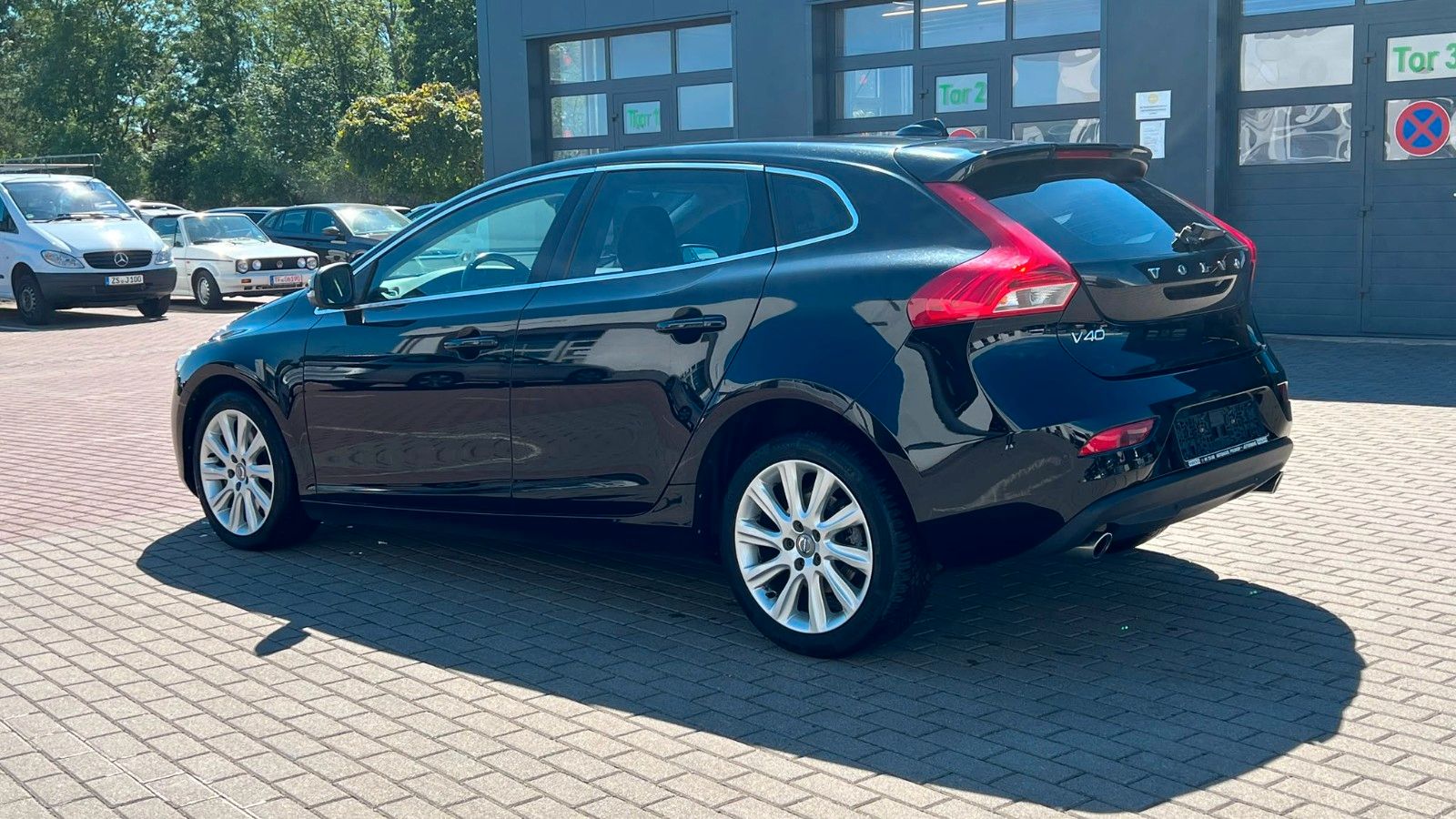 Fahrzeugabbildung Volvo V40 D4 Summum KAM*STZHZ*AUT*
