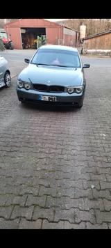BMW 745i A - - BMW 745: Grau