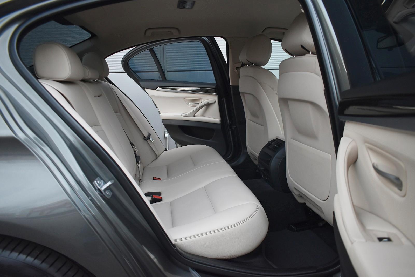 BMW 530d xDrive Luxury! Sport Automatik! Exclusive!*
