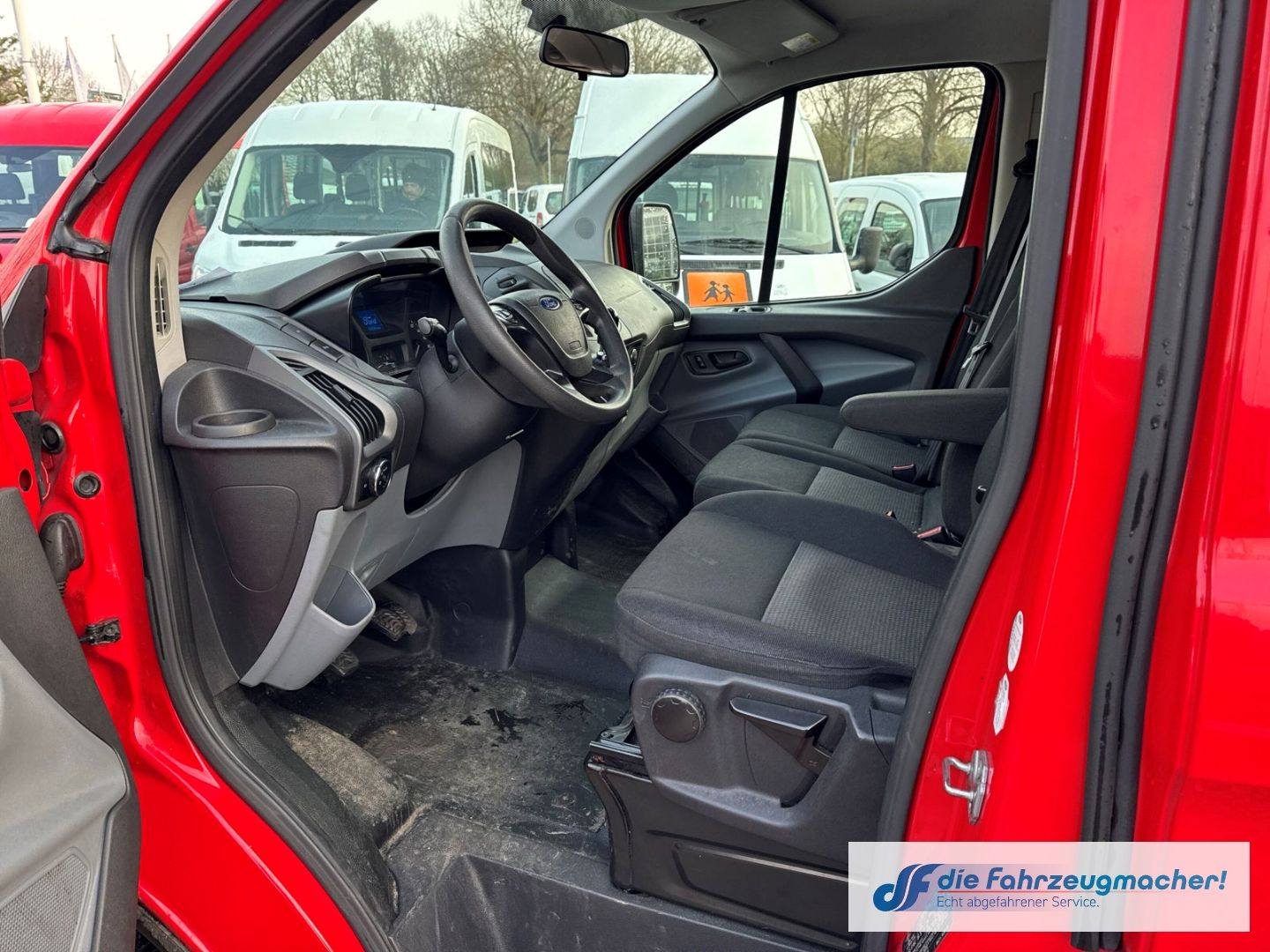 Fahrzeugabbildung Ford Transit Custom Kombi 300 L1 2.2 TDCi *1889 *EXPO