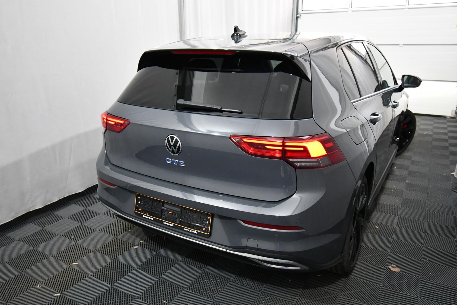 Volkswagen Golf VIII Lim. GTE eHybrid, Navi, 18", R-View, P imagem 3