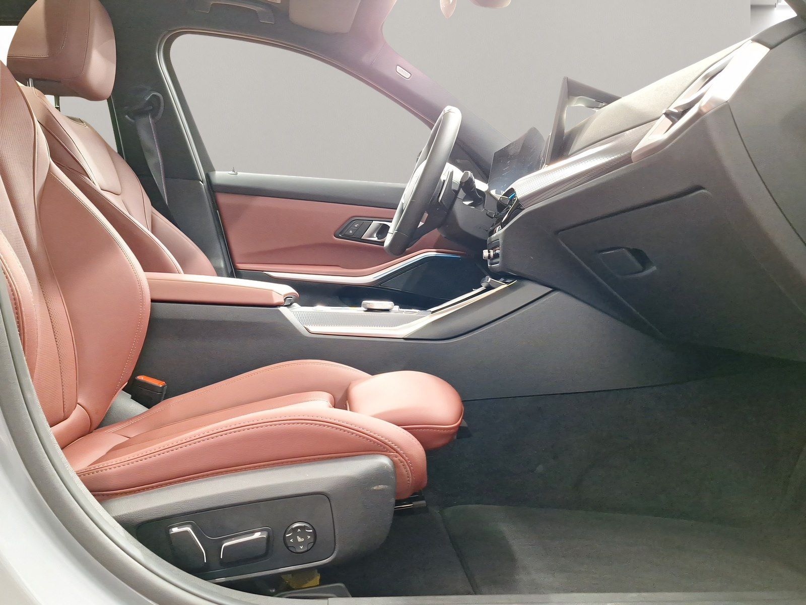 BMW 330e Touring M Sport AHK Harman K Kamera LED foto 5