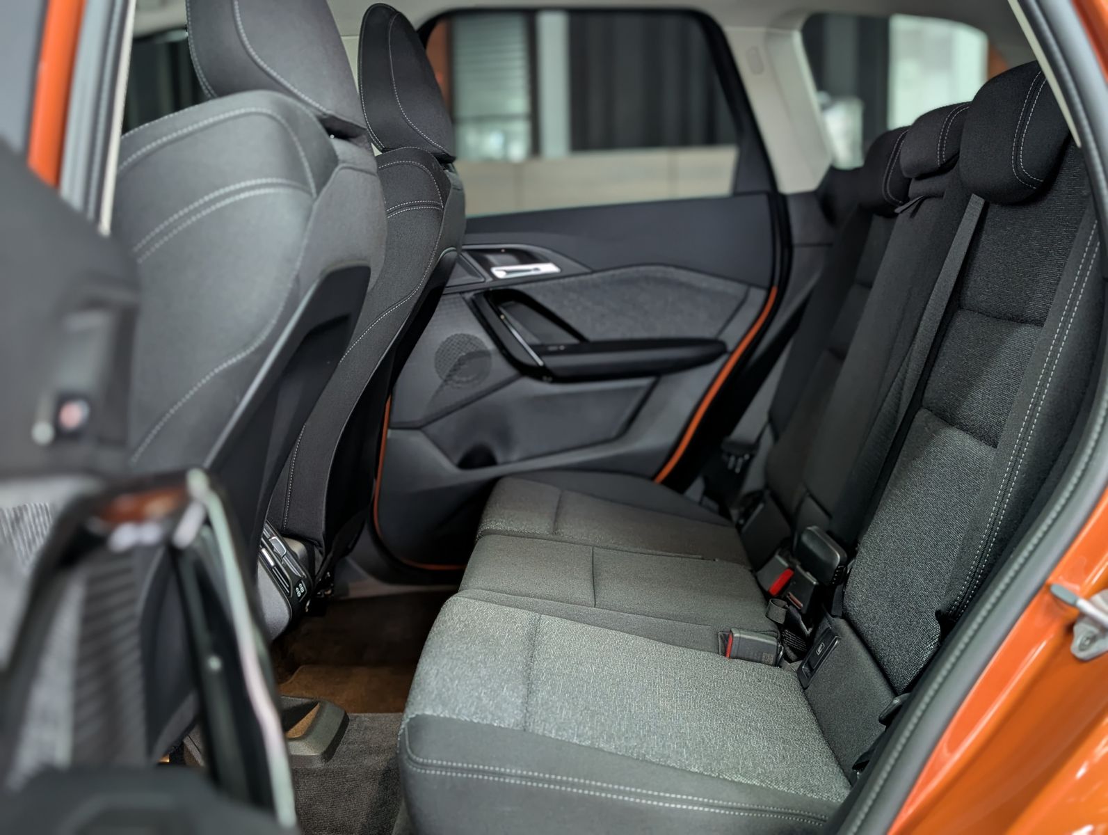 Fahrzeugabbildung BMW X1 20 i sDrive SPORT SHADOW PANO AHK LED AHK ACC