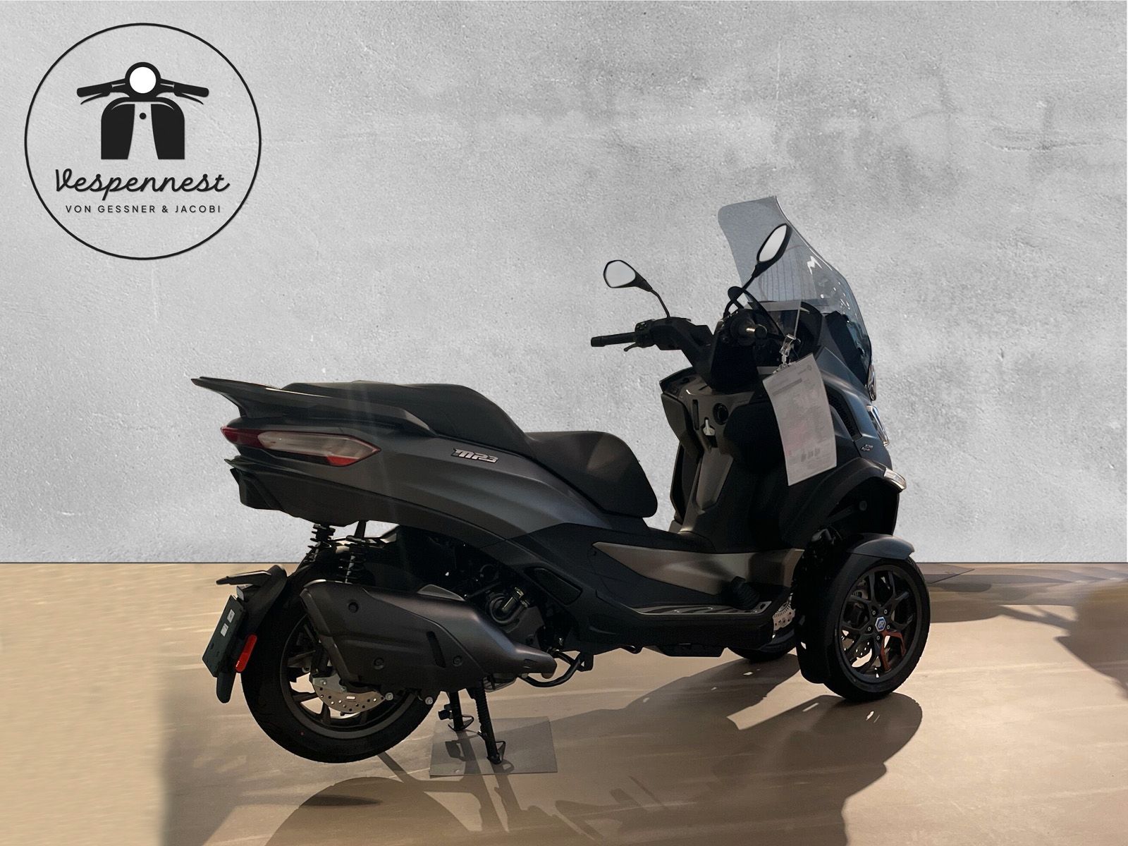 Fahrzeugabbildung Piaggio MP3 530 HPE Exclusive Grey Titanio