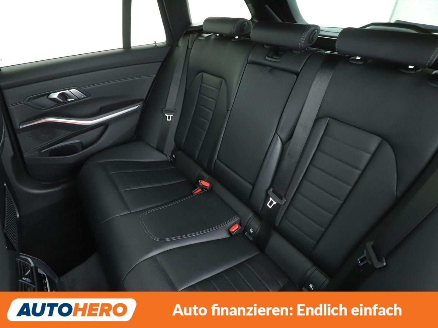 BMW 320i M Sport Aut.*NAVI*LASER*PANO*CAM*PDC*SHZ*