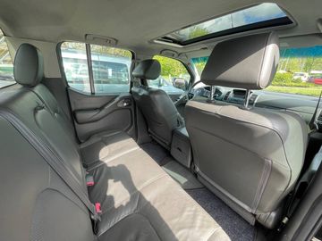 Fahrzeugabbildung Nissan Navara 2.5 dCi DoubleCab 4X4*Klima*AHK*