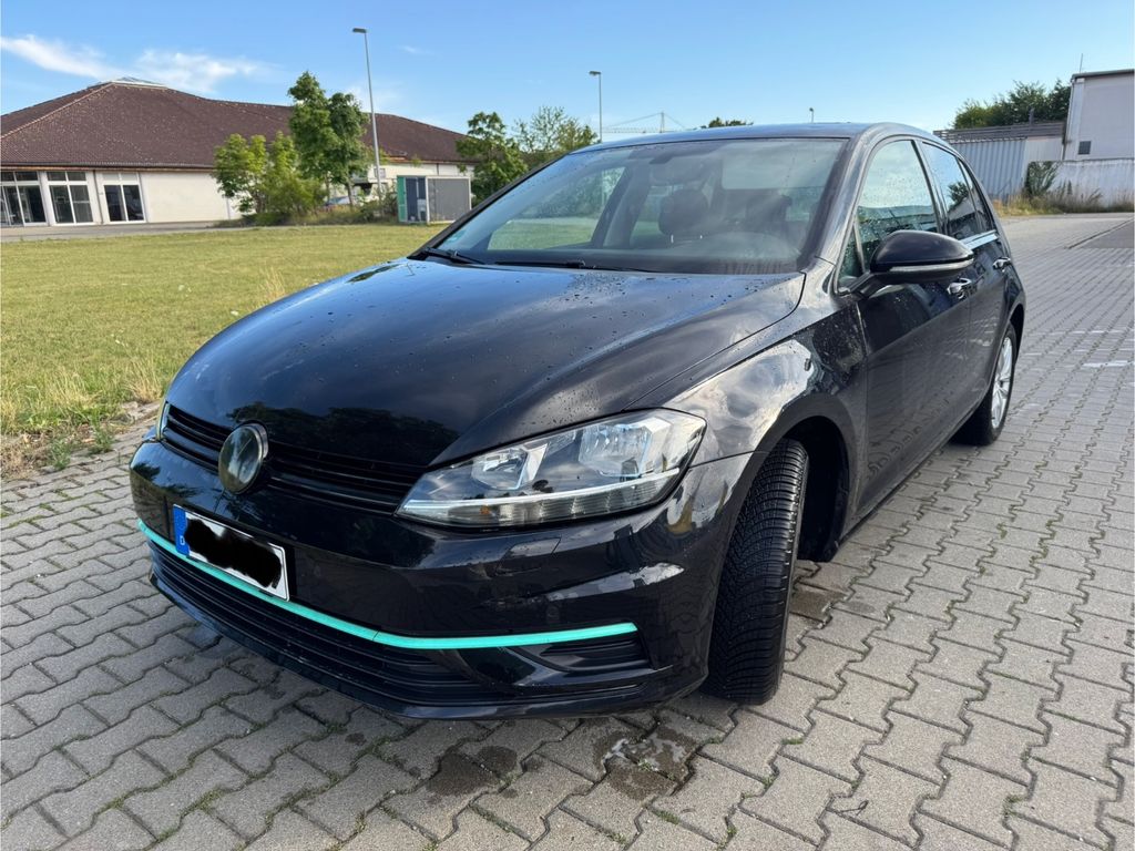 Image of Volkswagen Golf