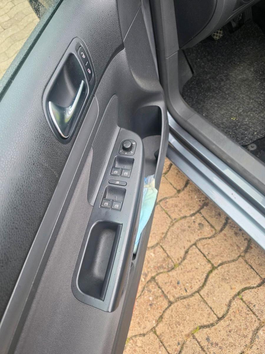 Volkswagen Golf 2009 — photo 10