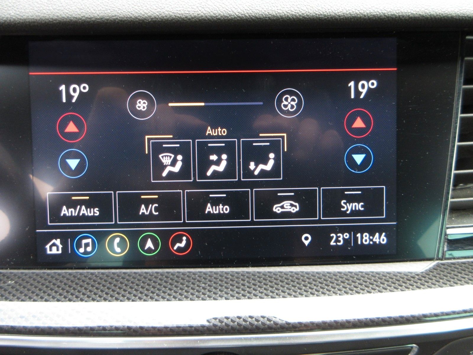 Fahrzeugabbildung Opel Insignia B ST 2.0D LED/NAVI/SHZ/LHZ/HUD