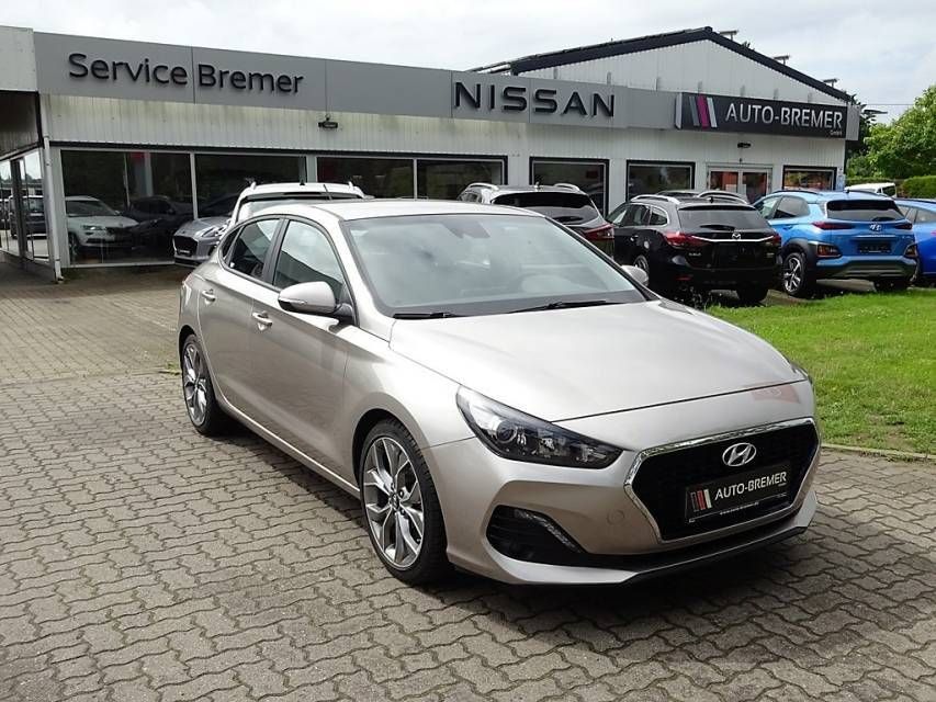 Fahrzeugabbildung Hyundai i30  Fastback  1,4 T-GDI