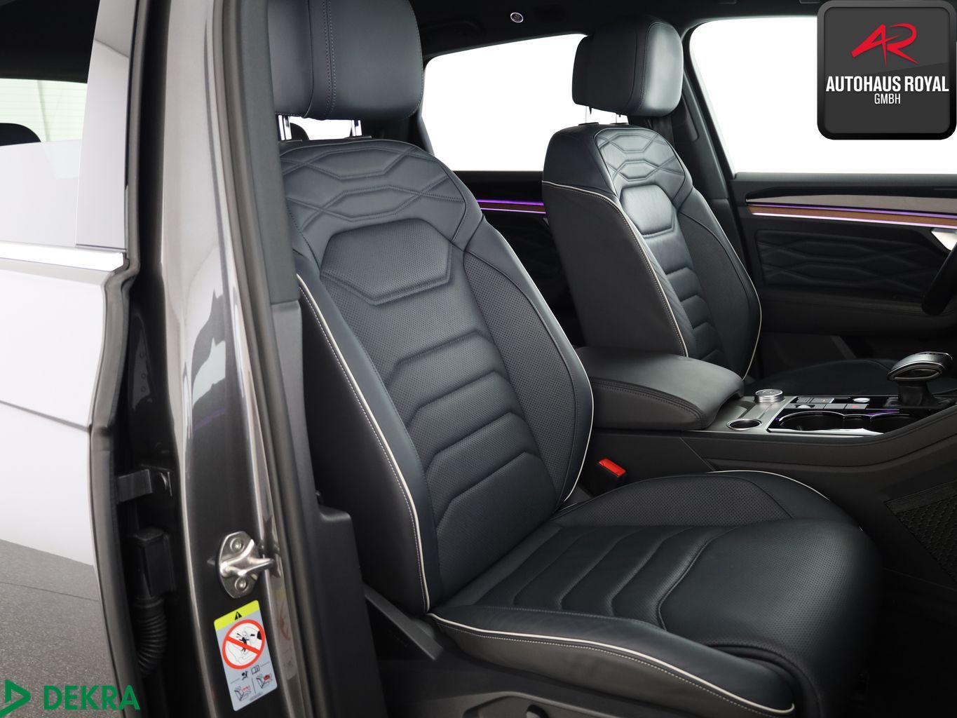 Volkswagen Touareg 3.0 TSI 4M ATMOSPHERE DYNAUDIO,360° HUD foto 11