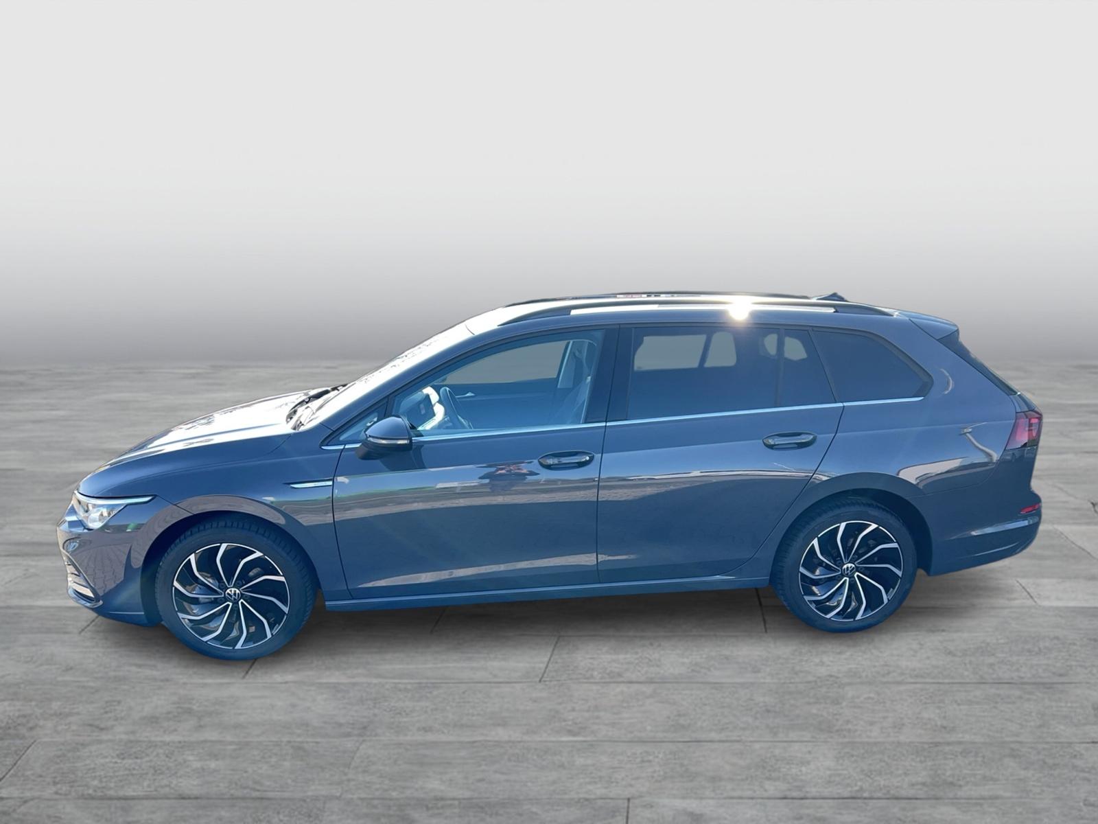 Volkswagen Golf VIII Variant Style 1.5 TSI LED NAVI AHK RFK