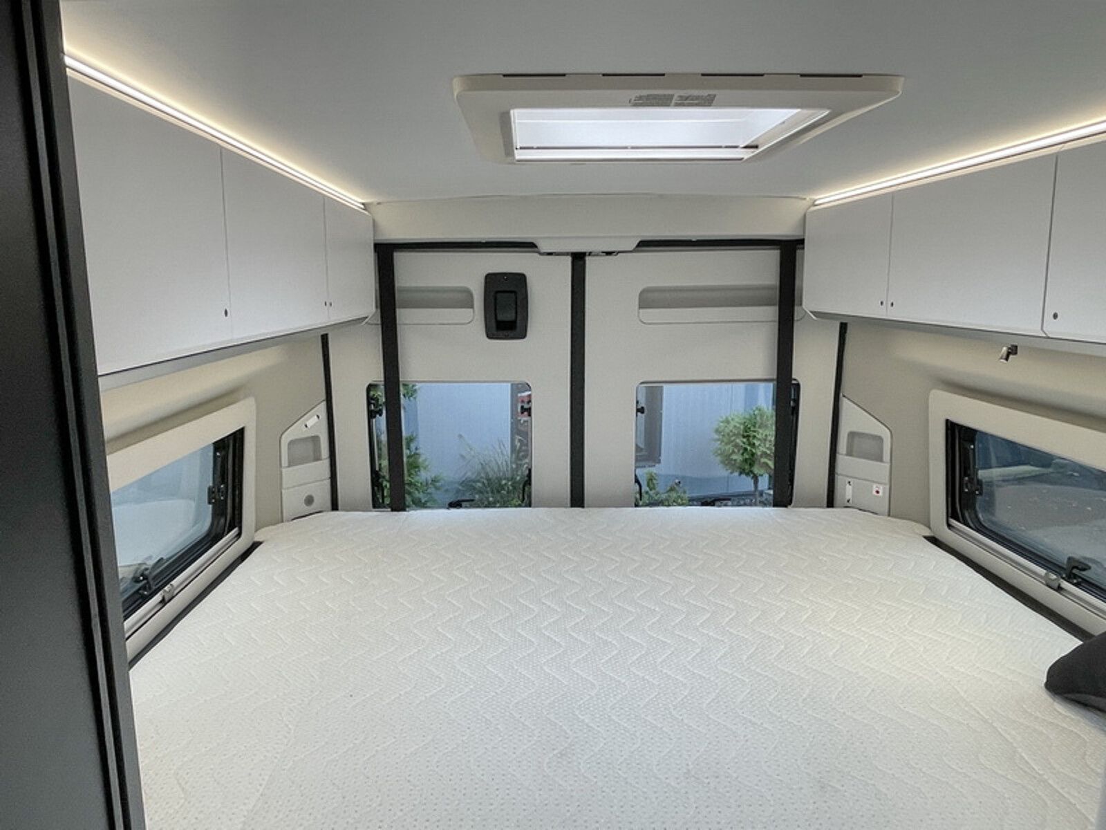 Fahrzeugabbildung Adria Twin Edition 640 SGX Windschutzscheibe beheizt