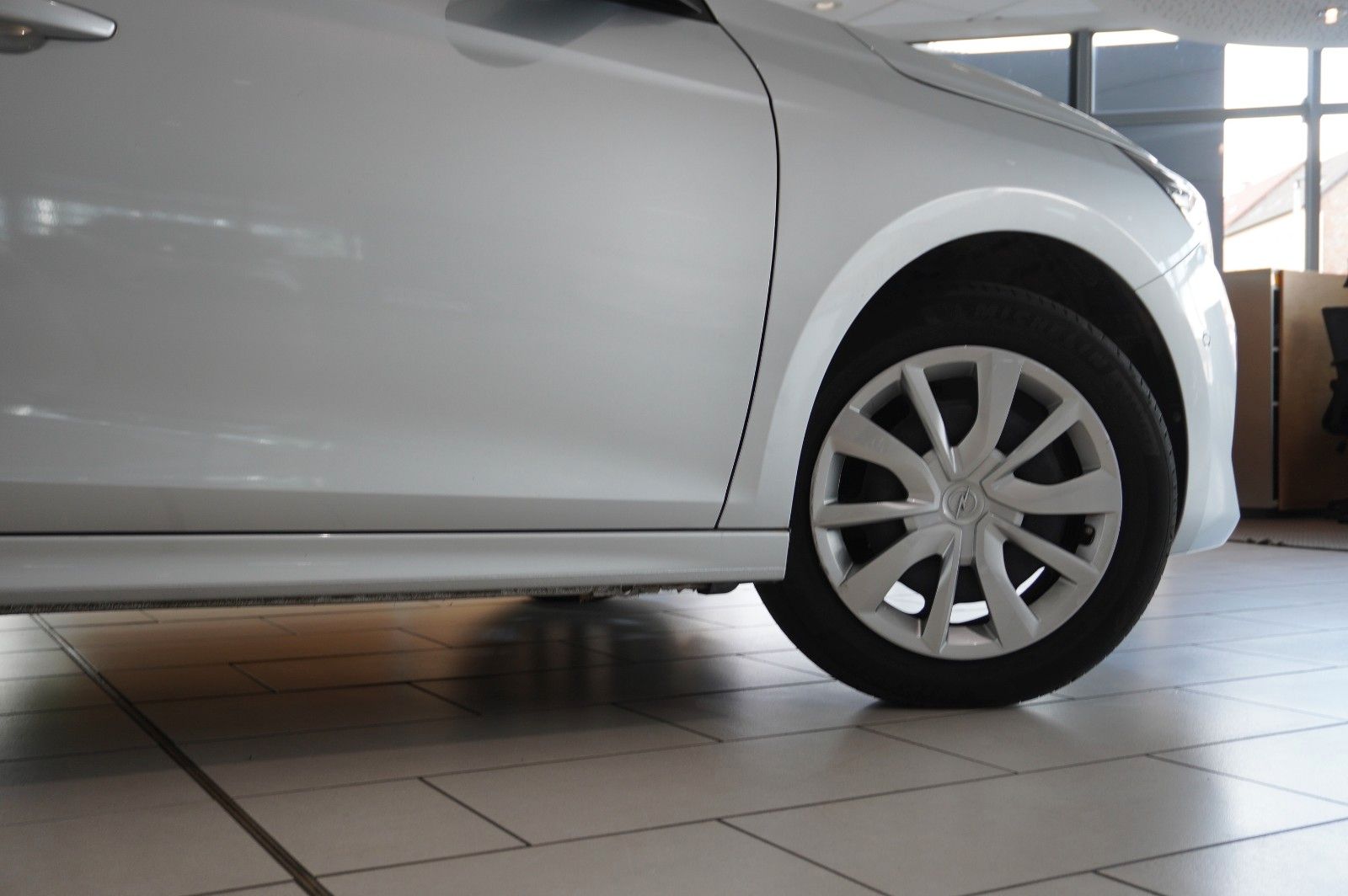 Fahrzeugabbildung Opel Corsa F 1.2 FACELIFT NAVI/LED/KAMERA/VIRTU./DAB+