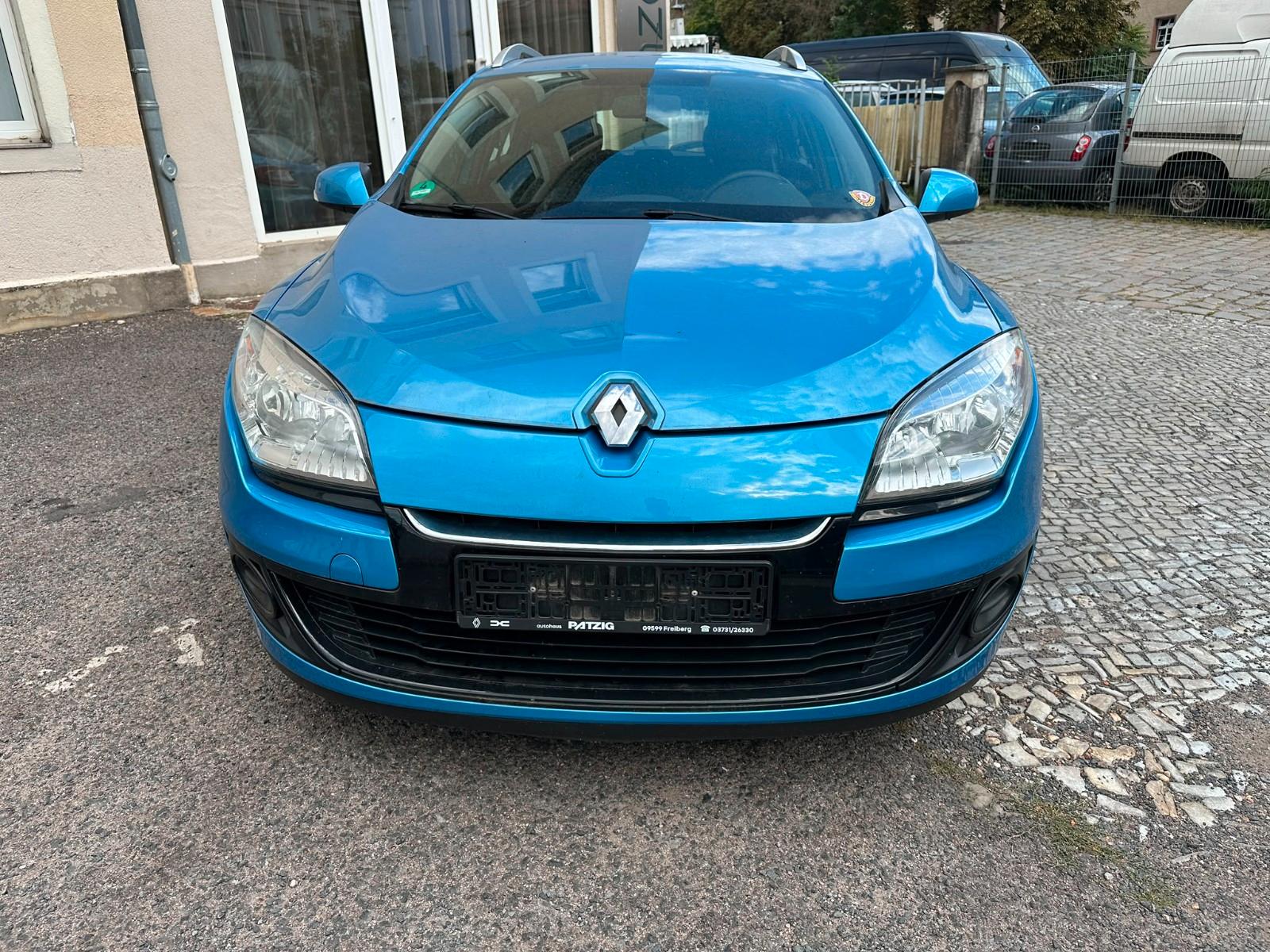 Renault Megane 2013 — rear view