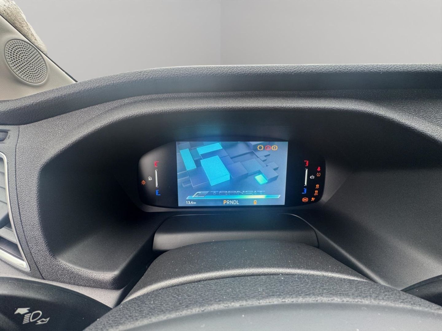 Fahrzeugabbildung Ford Transit Kasten E 390 L4 Trend 68,0 kWh Heckantri