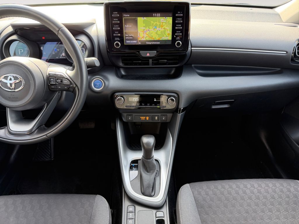 Fahrzeugabbildung Toyota Yaris Hybrid 1.5 VVT-i Team Deutschland