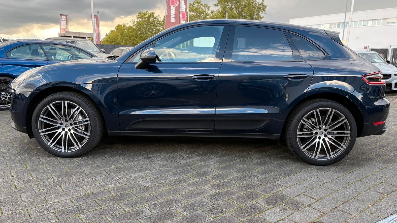 Fahrzeugabbildung Porsche Macan S Diesel/Panodach/21 Zoll Turbo/