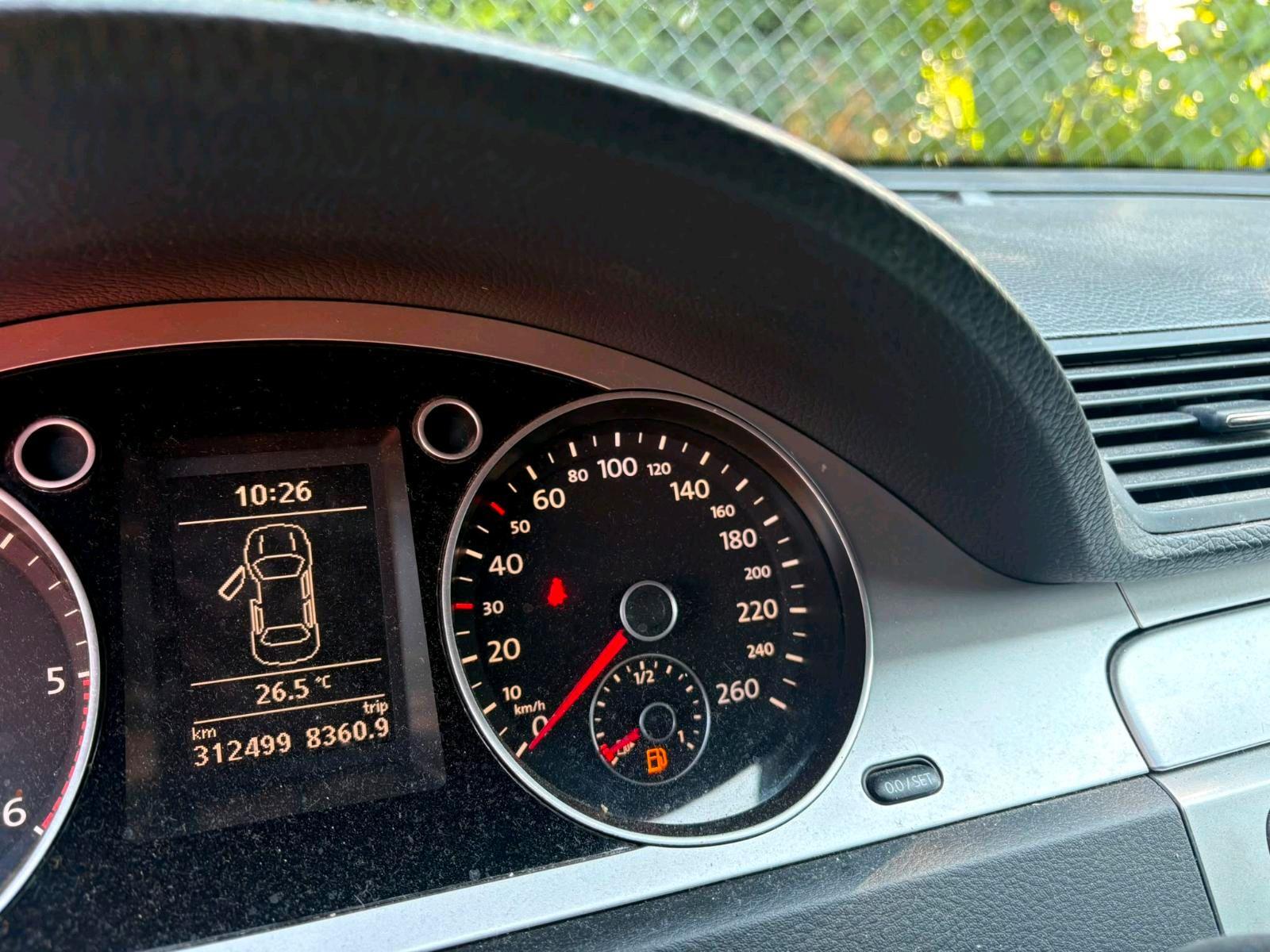 Volkswagen Passat 2009 — photo 13