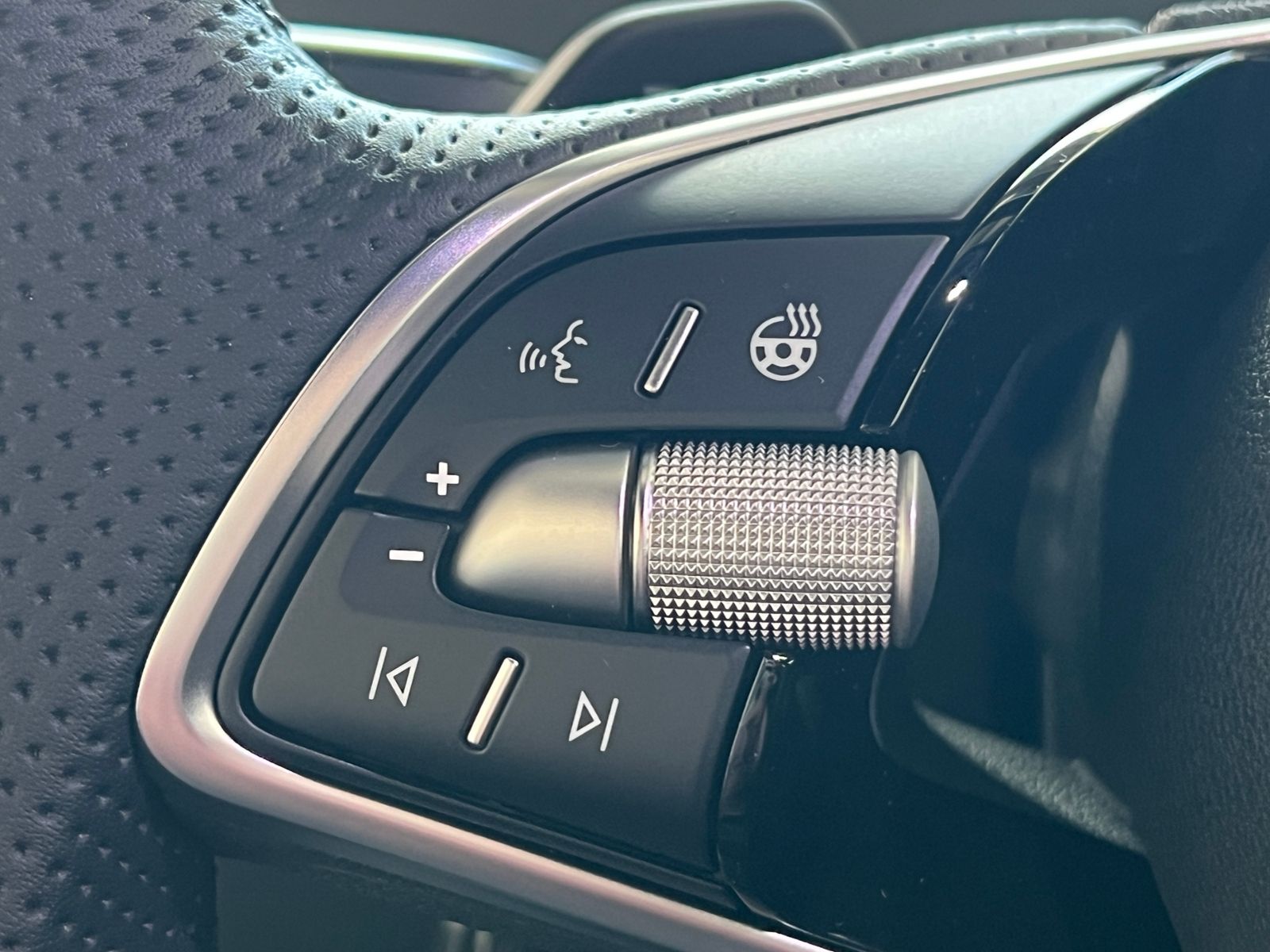 Fahrzeugabbildung SKODA Elroq 60 Sportline *AHK, Matrix-LED, Kamera*
