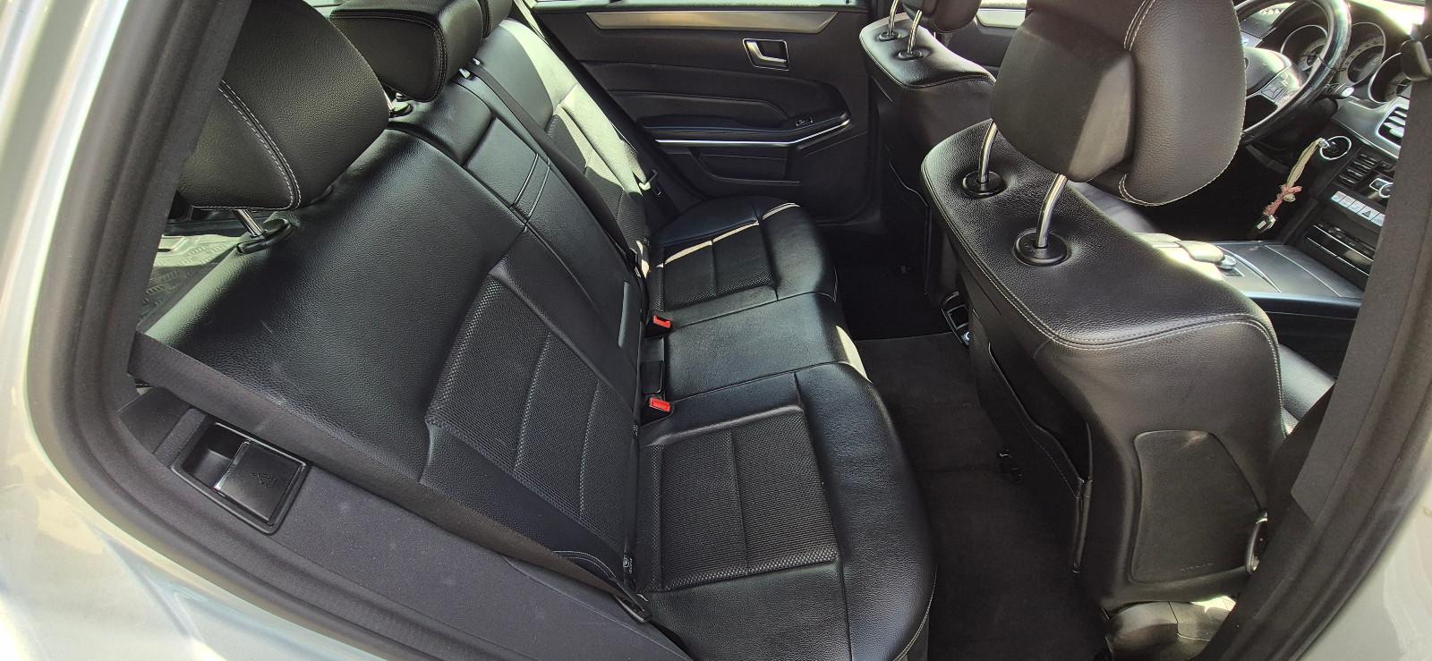 Mercedes-Benz E 220 T-Modell - Avantgarde - Standheizung - PDC
