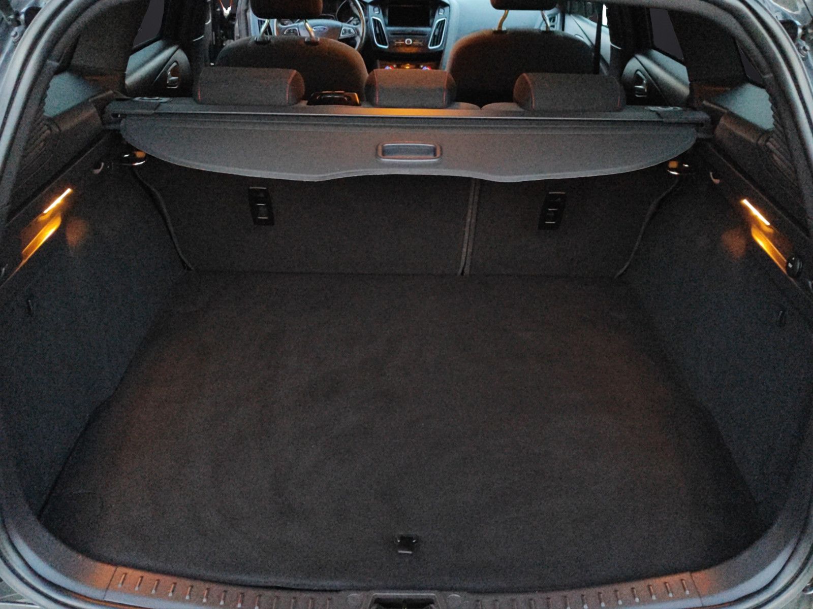 Fahrzeugabbildung Ford Focus Turnier ST-Line*Navi*SitzHZ*LenkradHZ*Blth