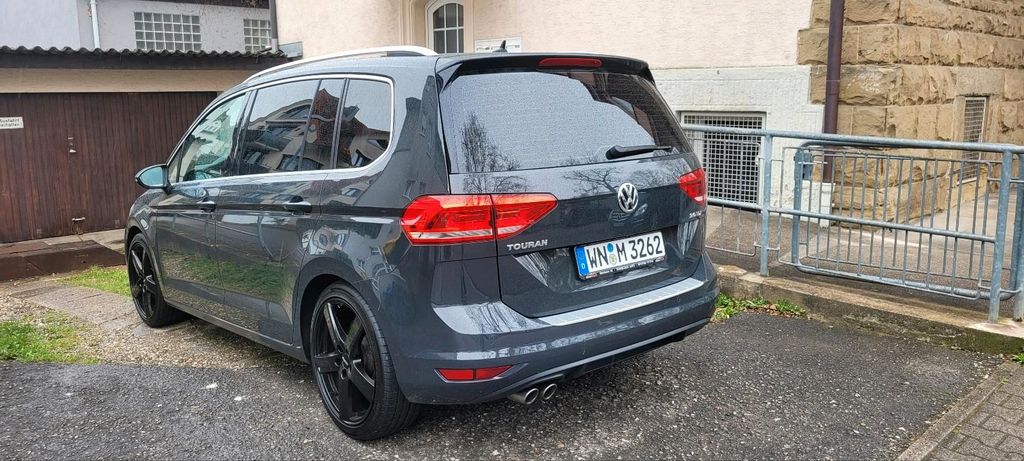 Image of Volkswagen Touran