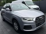 Audi Q3  quattro 2.0 TDI Xenon SHZ PDC 1 Hand - Audi Q3 mit Diesel-Antrieb: Geländewagen