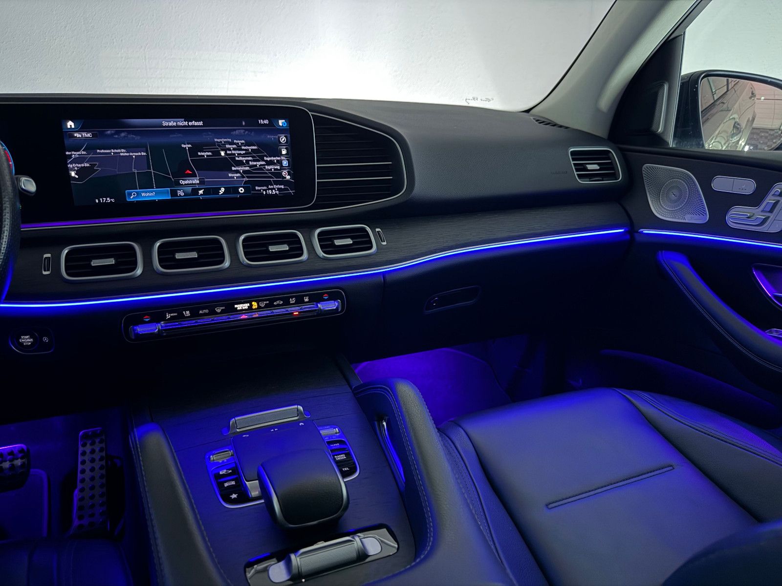 Fahrzeugabbildung Mercedes-Benz GLE 400 d 4Matic AMG-LINE/DISTRONIC+/AHK/7-SITZE