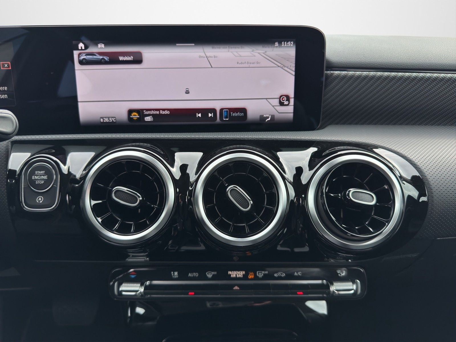 MERCEDES-BENZ A 220 4Matic Progressive AUTOMATIK / LED-HIGH / - Image 13