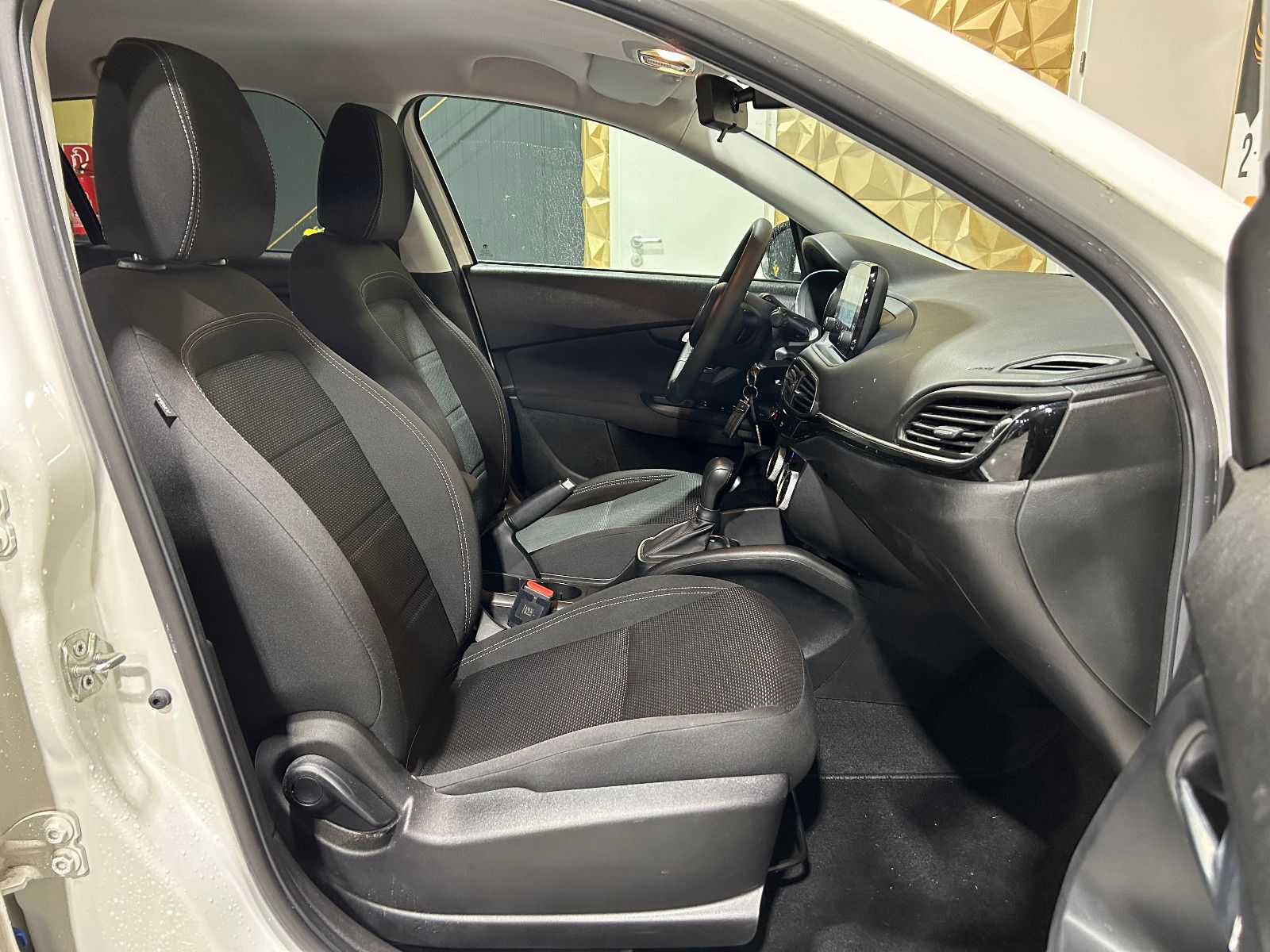 Fahrzeugabbildung Fiat Tipo City Life/ACC/SHZ/KAMERA/NAVI/SPURHALTE