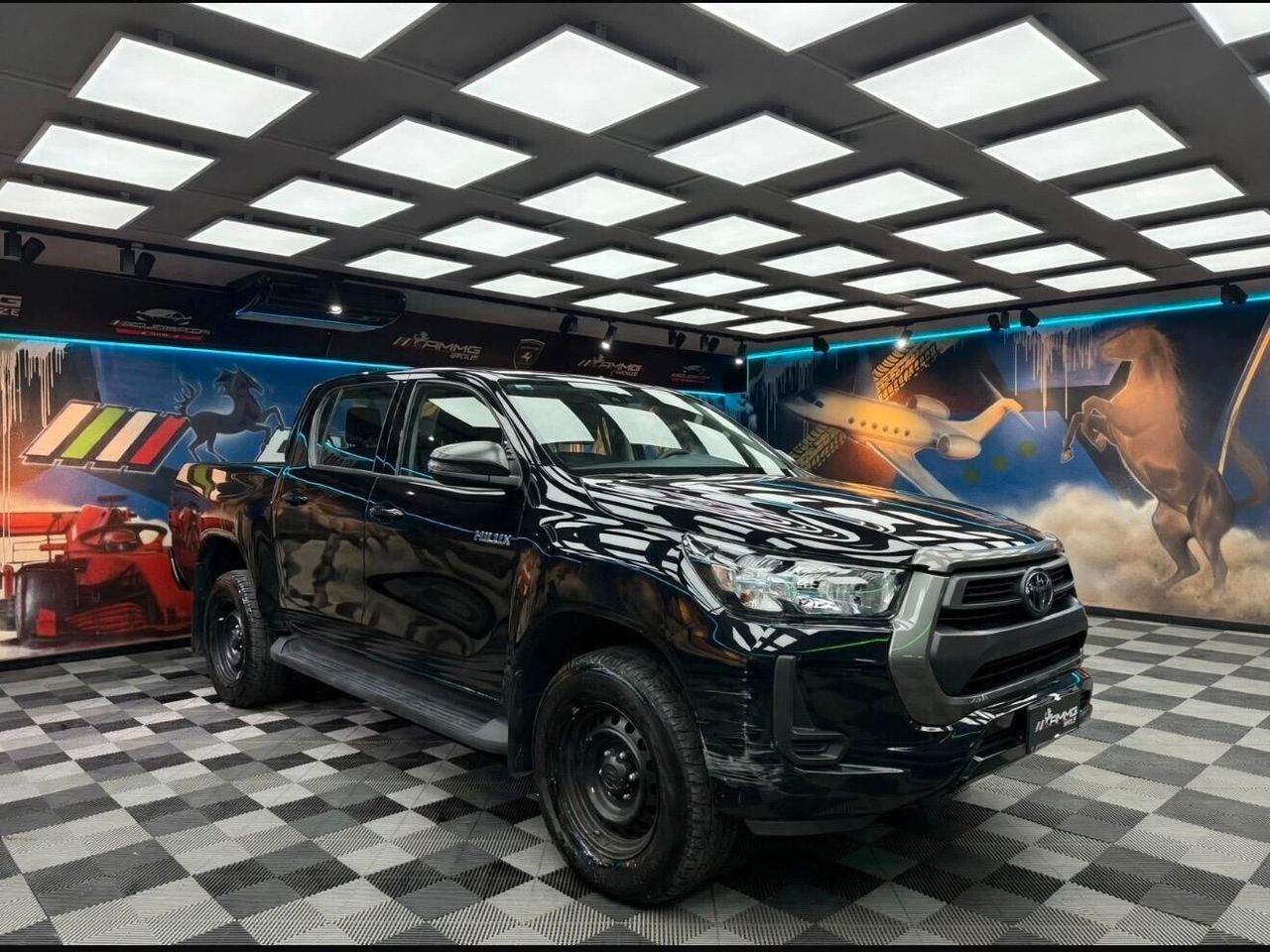 Toyota Hilux 2.4 D-4D A/T 4WD 4 porte Double Cab imagem 3